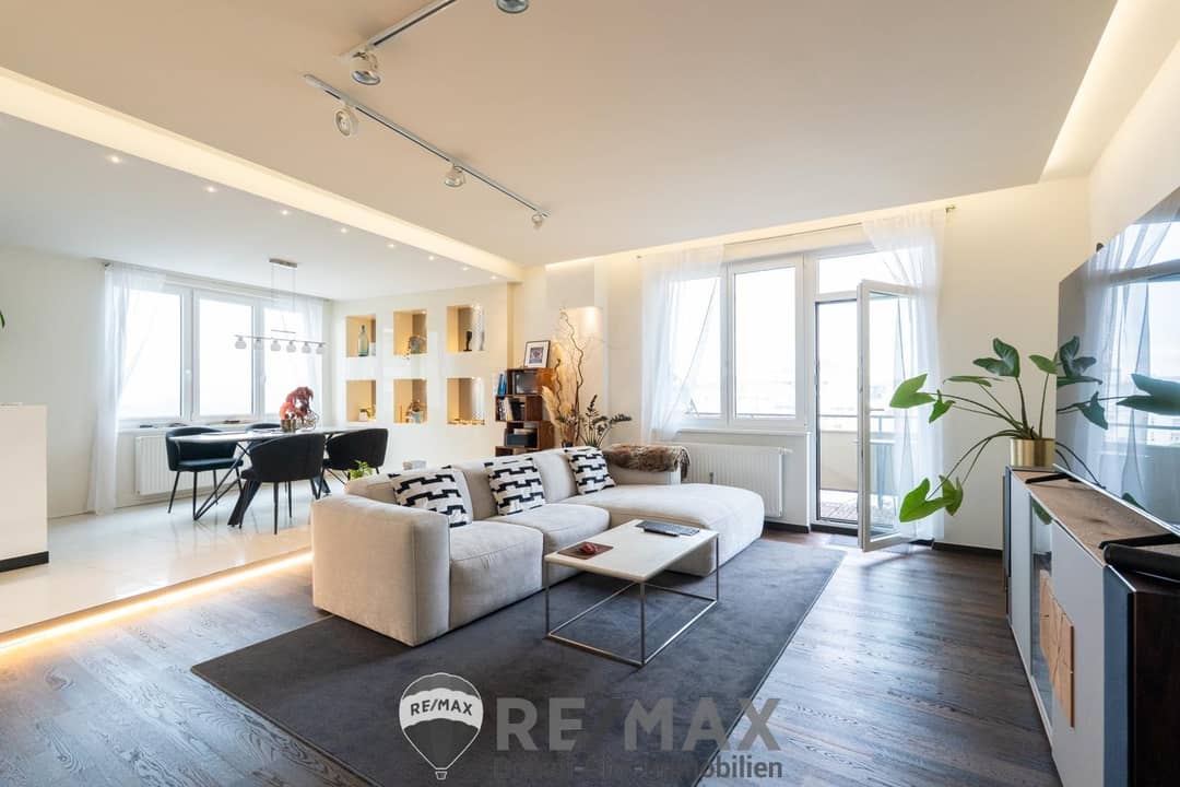 Wohnung mit Jacuzzi im Schlafzimmer und Balkonen
