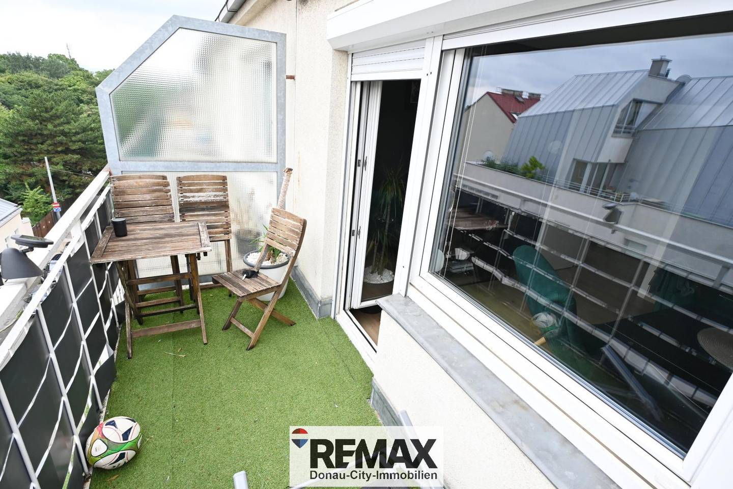 Dachgeschosswohnung Terrasse nahe U1 Troststraße