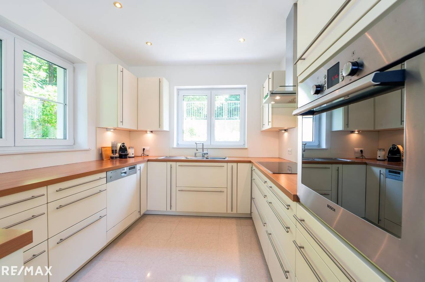 Commission free apartment with private garden in Mariatrost