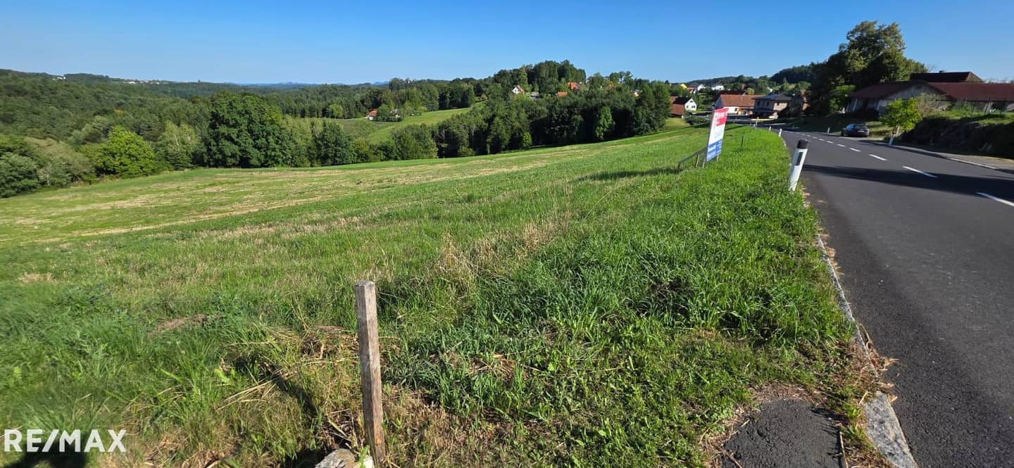 Sonniges Baugrundstück in Kohldorf, 787 m², ca. 15 km östlich von Graz