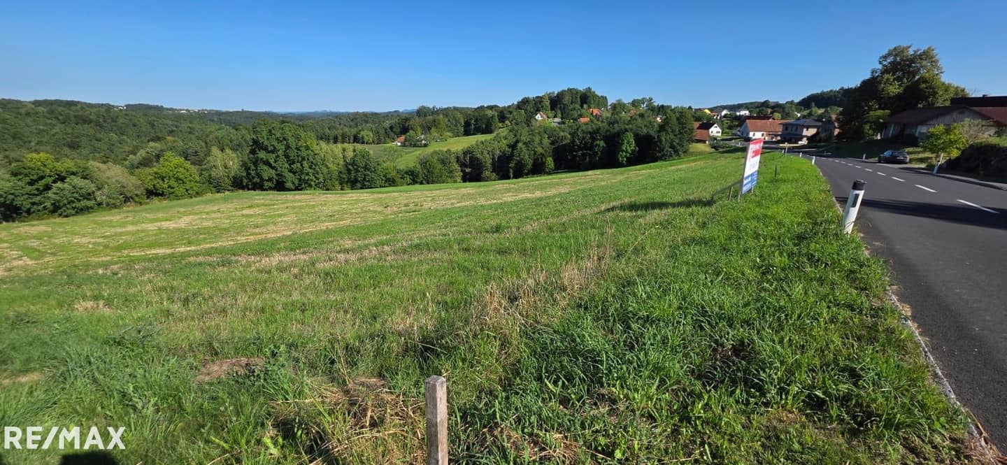 Sonniges Baugrundstück in Kohldorf, 787 m², ca. 15 km östlich von Graz