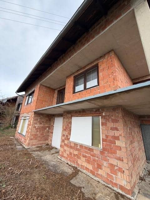 Attraktiver Rohbau in Gallneukirchen nahe Linz: 6 Zimmer, Balkon, 151 m²