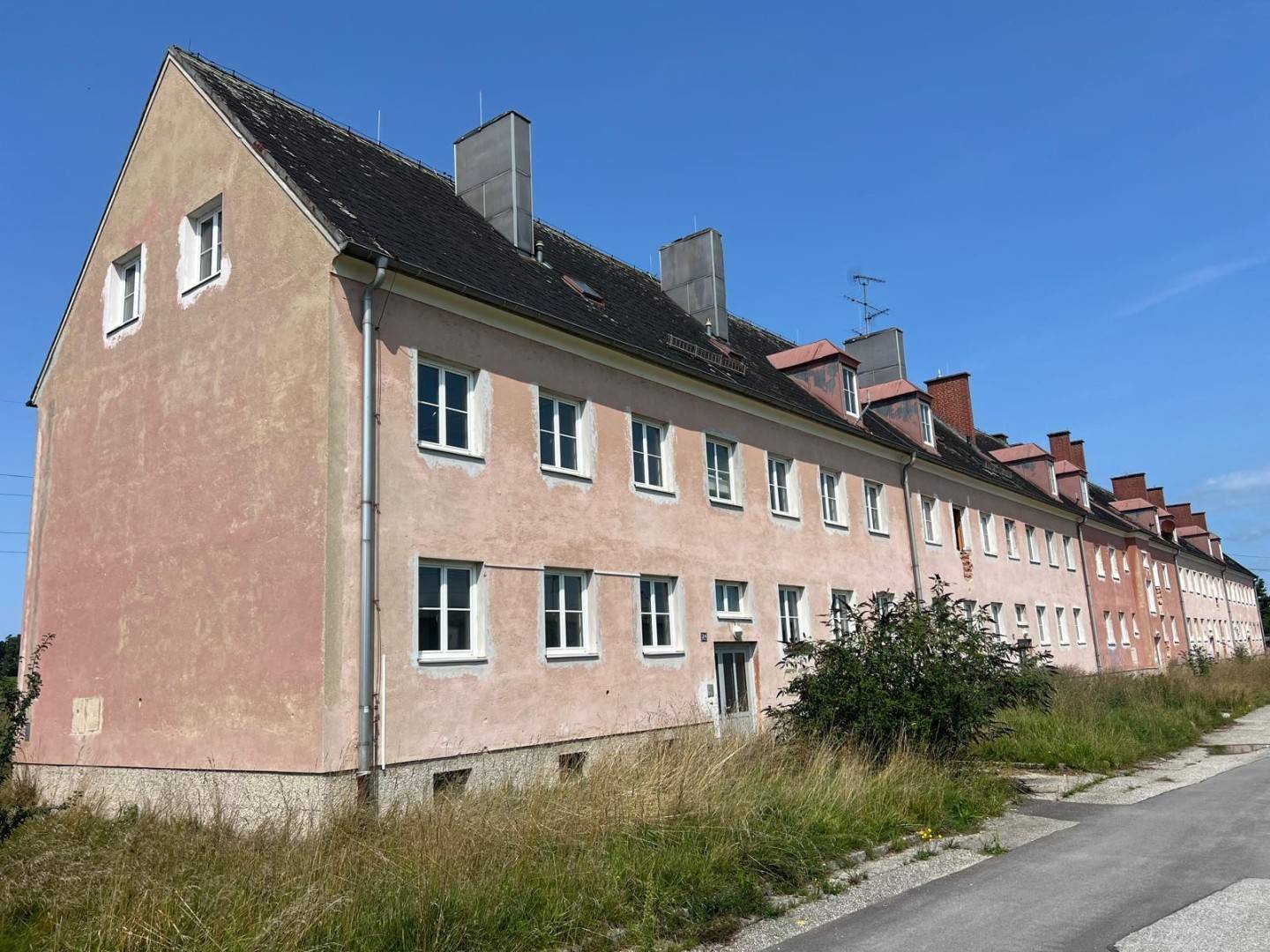 Mehrfamilienhaus in Riedau mit Entwicklungspotenzial, 4.324 m² Grund