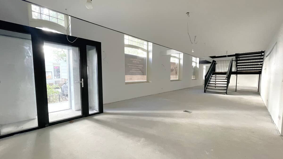 Lichtdurchflutete Gewerbefläche als Edelrohbau in belebter Gegend zu mieten