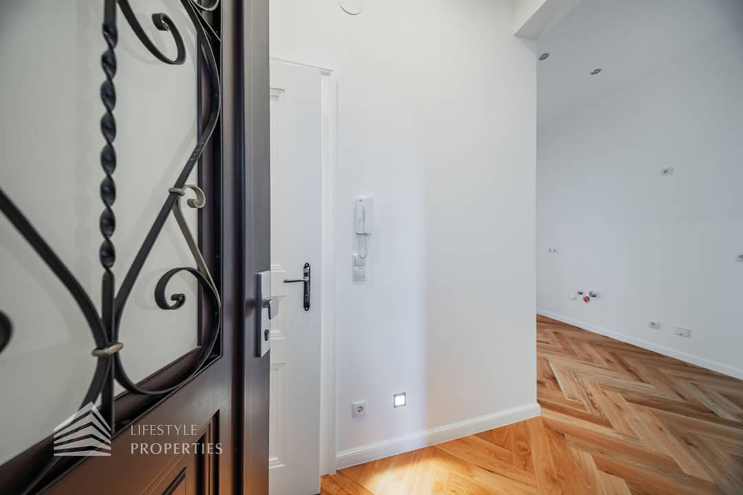 Erdgeschosswohnung Erstbezug Altbau hell ruhig