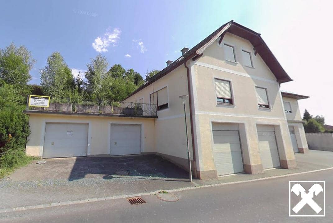 Wohn-/Gewerbeobjekt in Eltendorf mit großzügiger Wohnung und 6 Garagen
