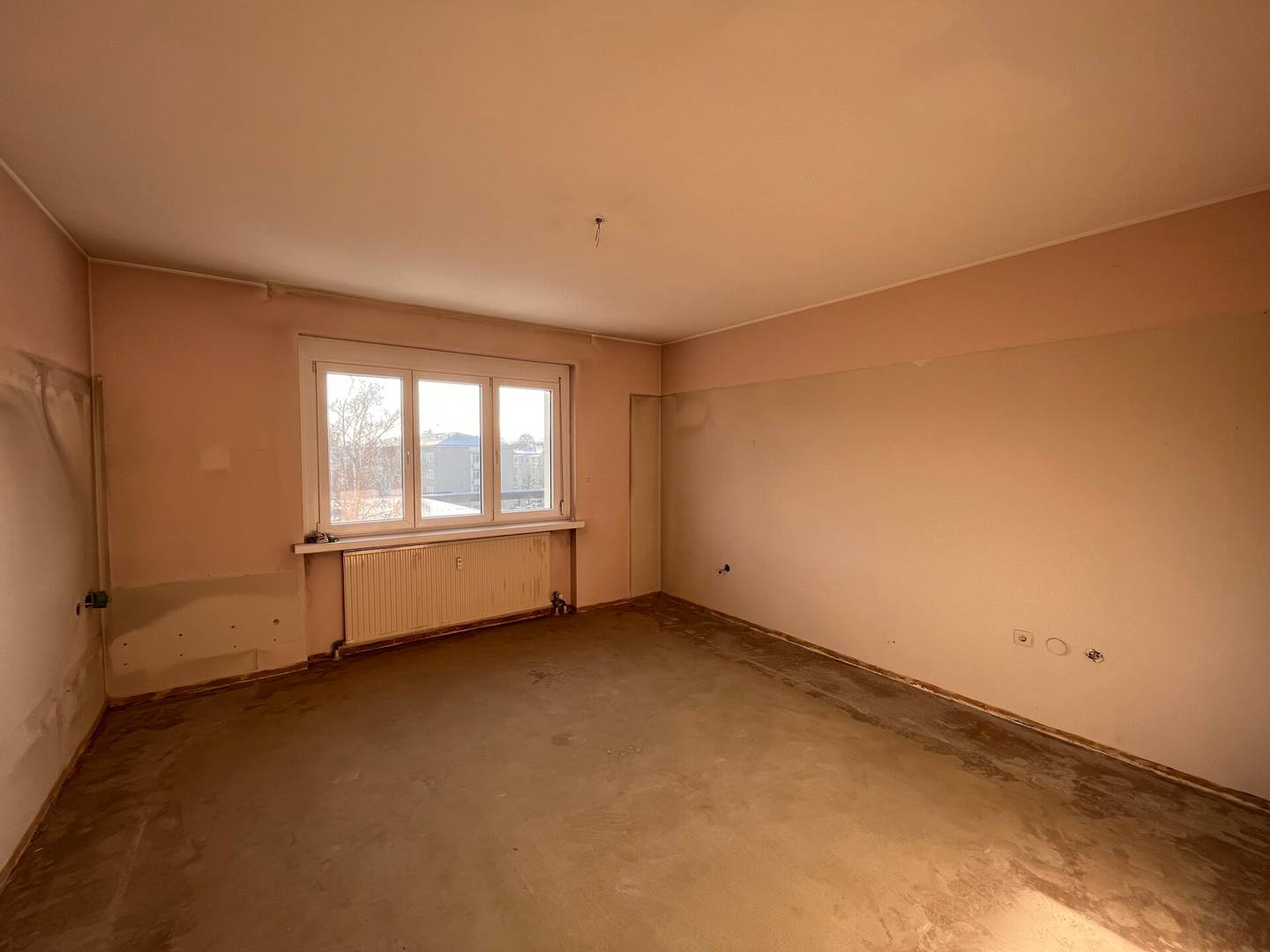 Wohnung mit sonniger Loggia und großem Potenzial