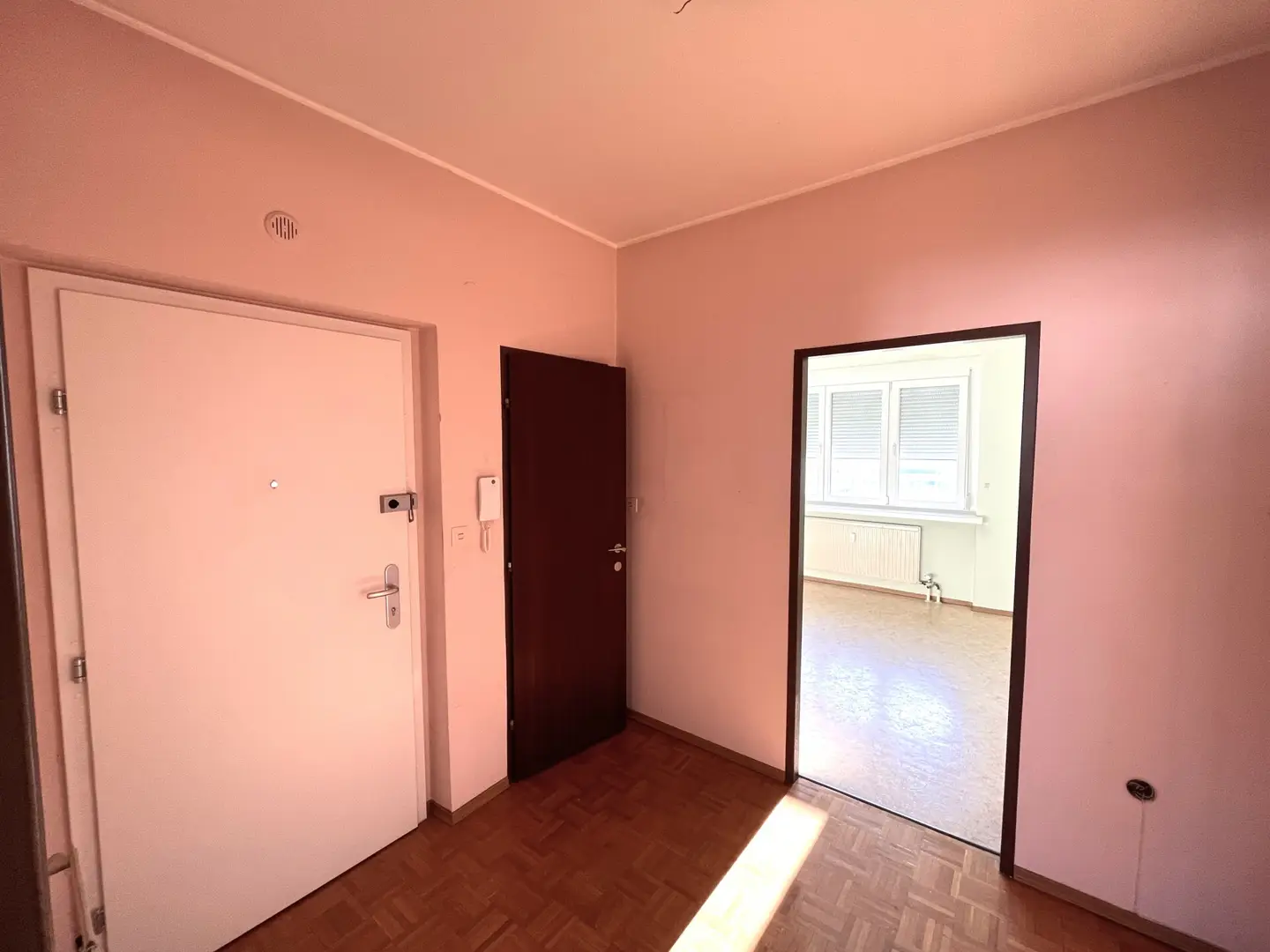 Apartment with sunny loggia and great potential