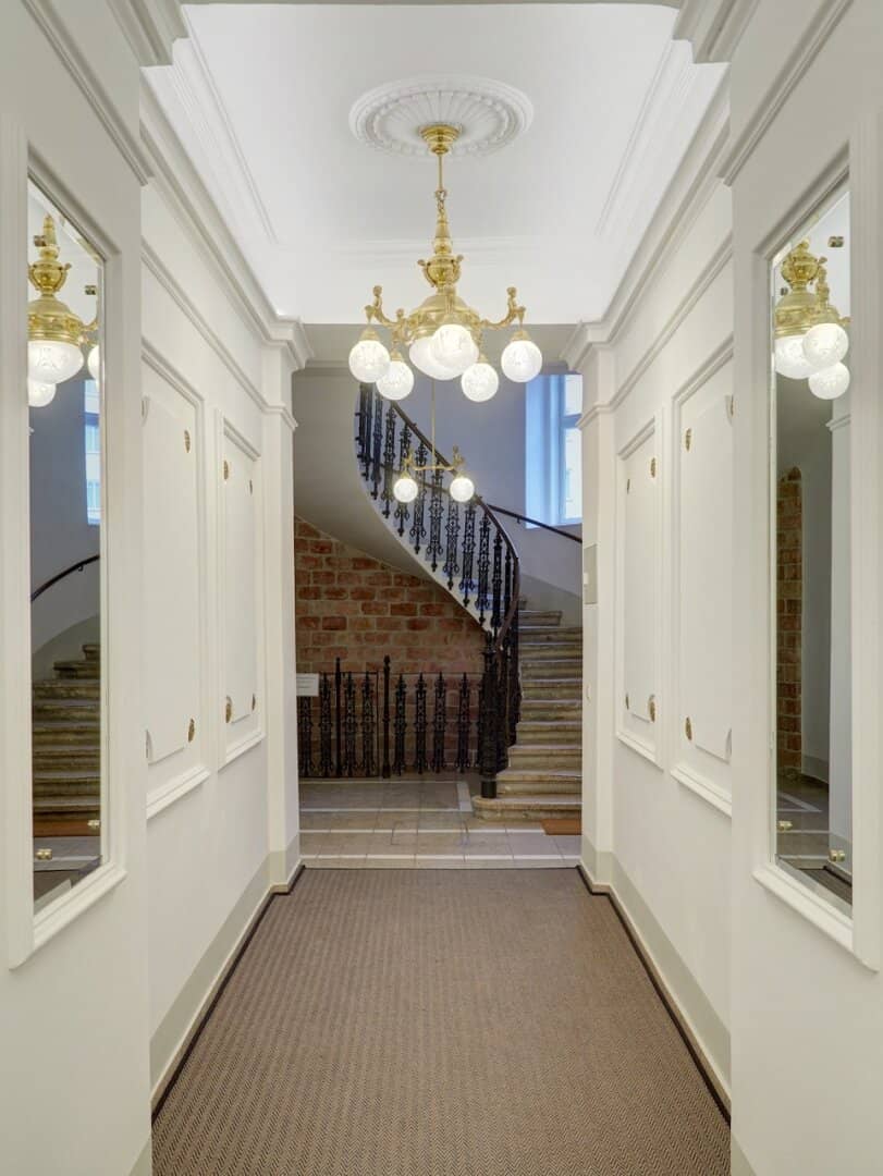 Apartment in old building near Naschmarkt balcony