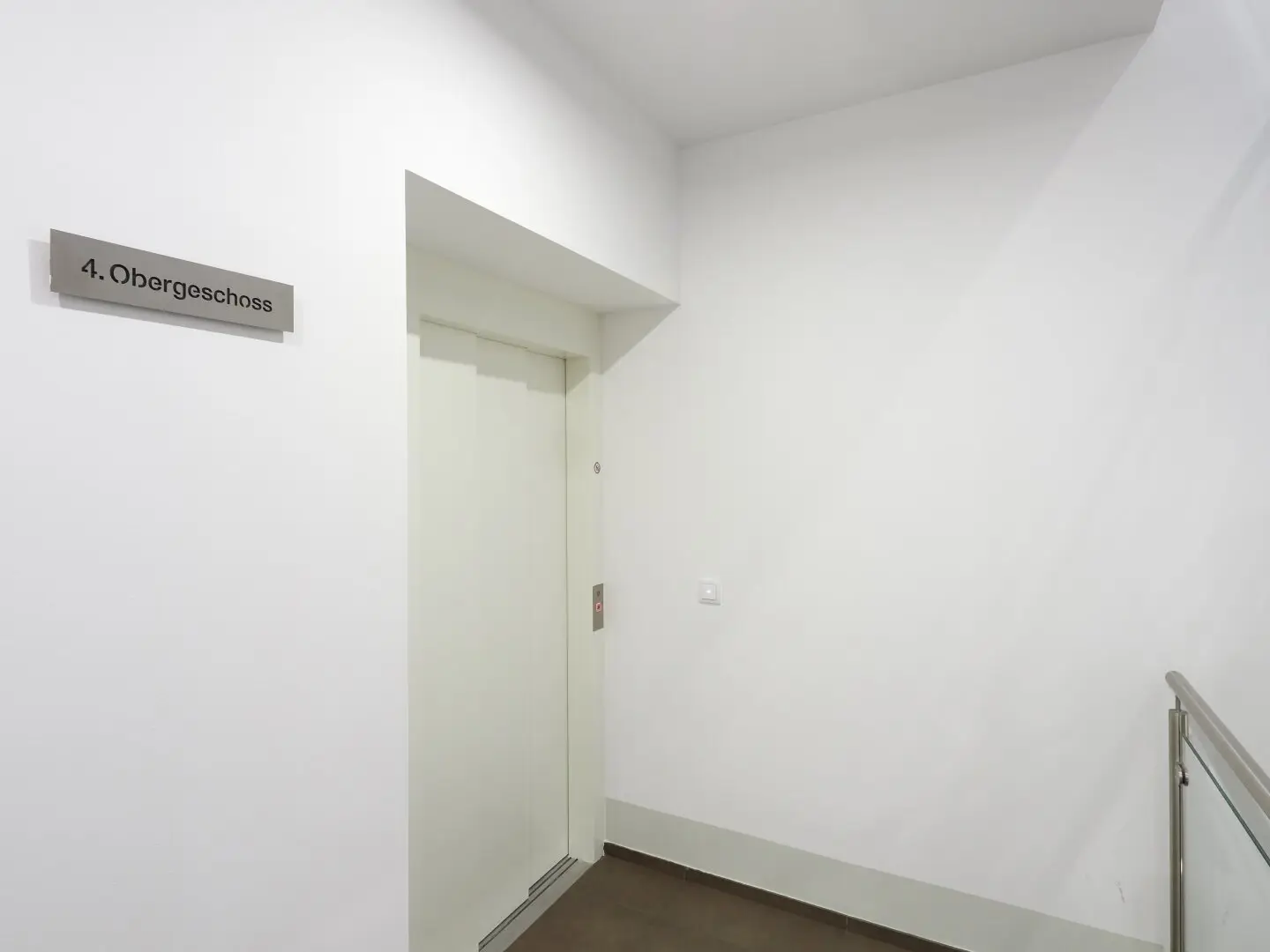 Naschmarktnähe - Top Sanierte 3-Zimmer Wohnung mit Balkon