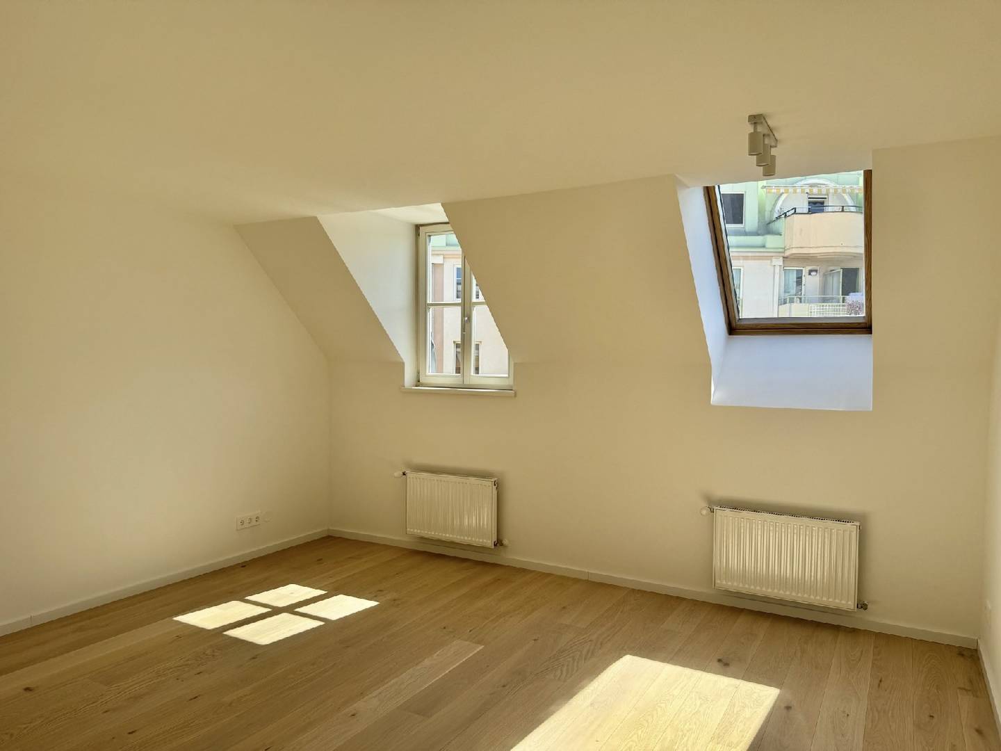 Attic apartment with terrace near Naschmarkt