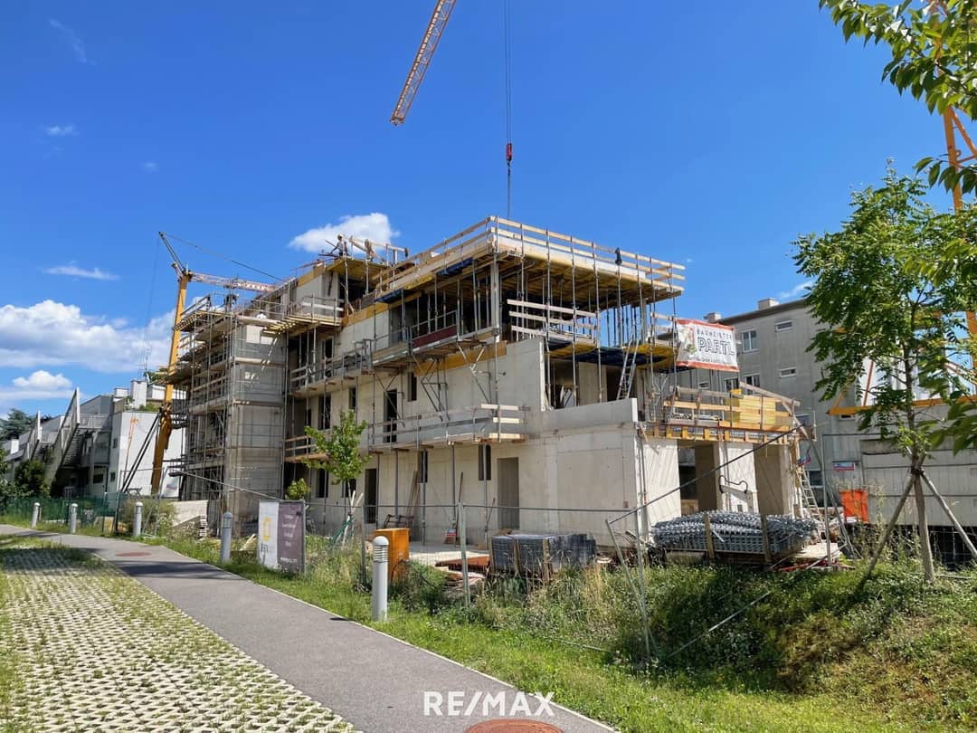 Jakomini Gartenwohnung - Erstbezug: sonniger Innenhof und Terrasse