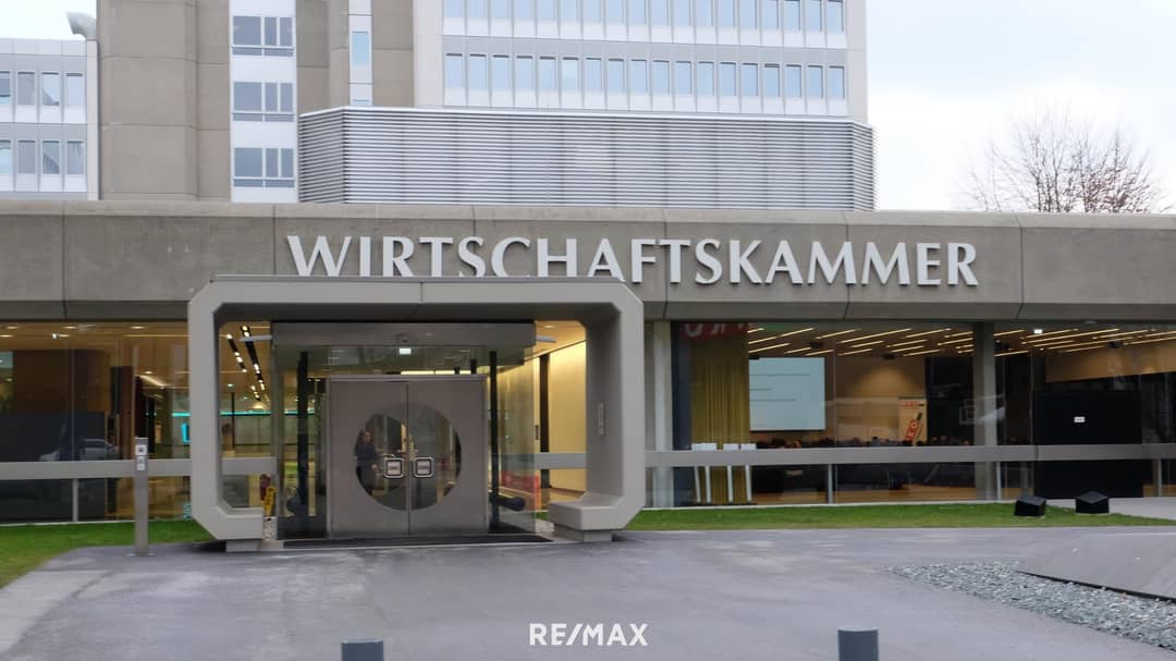 Direkt seitlich der WKO-Graz: für Anleger und EV