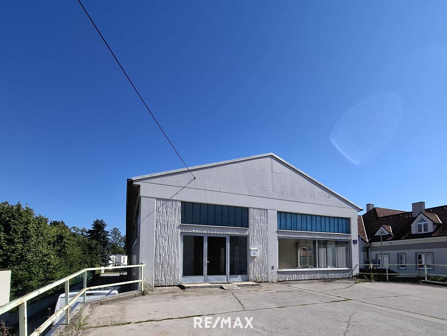 Geschäftslokal in St. Pölten-Nord, 270 m², großer Parkplatz, 2 WCs