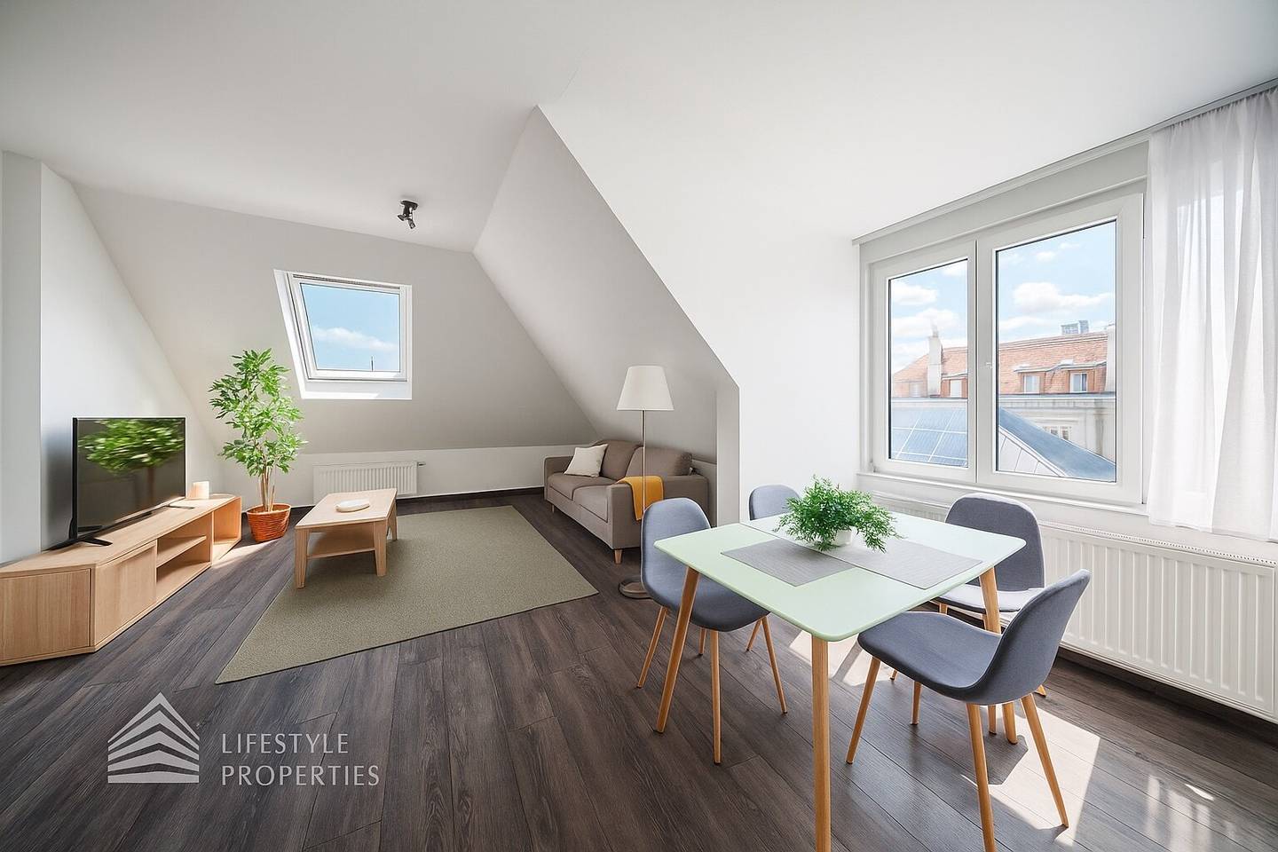 Attic apartment green view quiet location