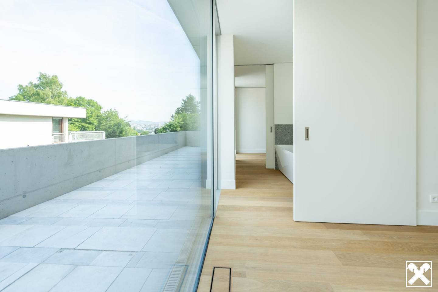 Penthouse with pool terrace and views of Vienna