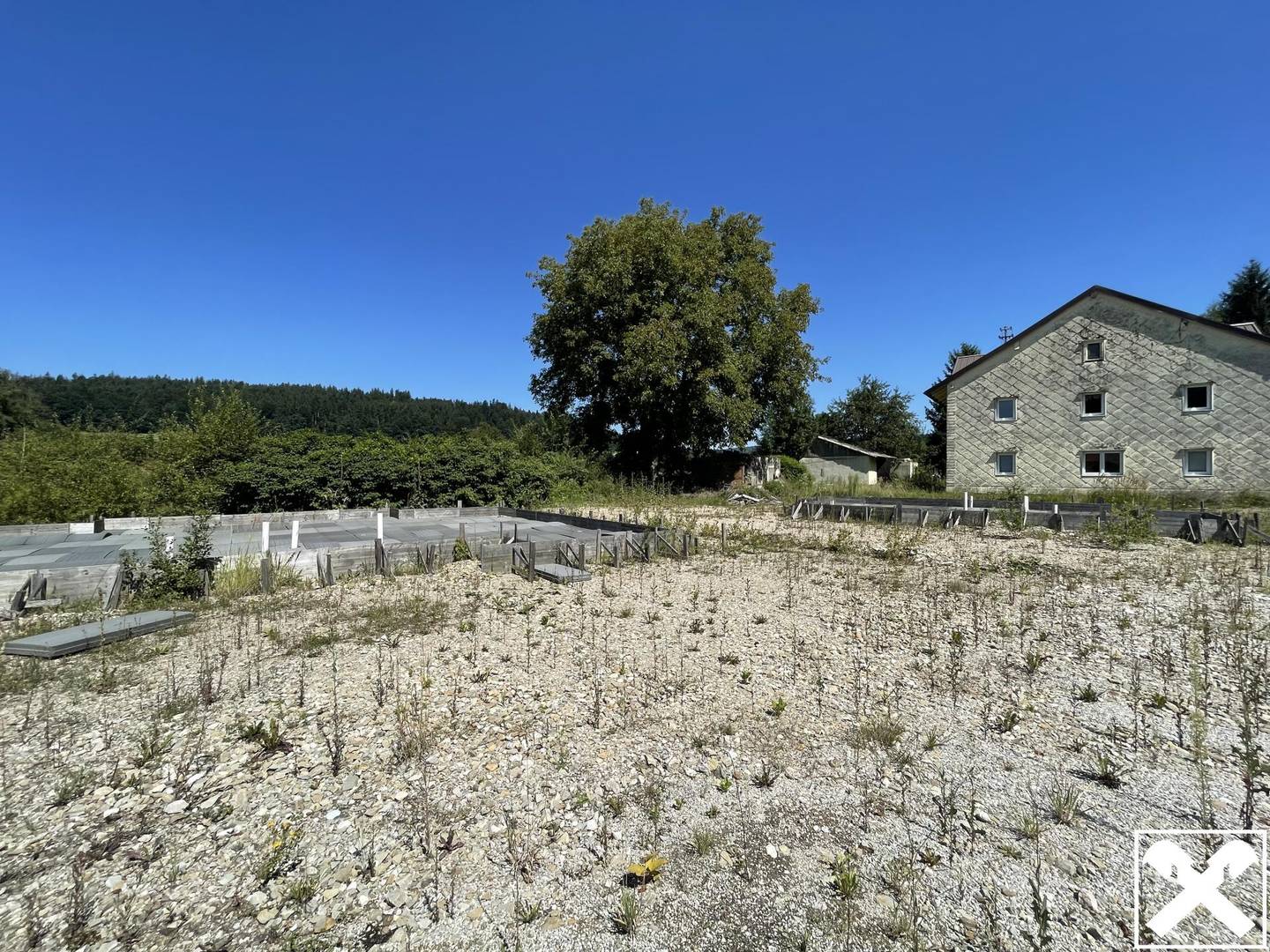 Baurecht: Sonniges Wohnbaugrundstück