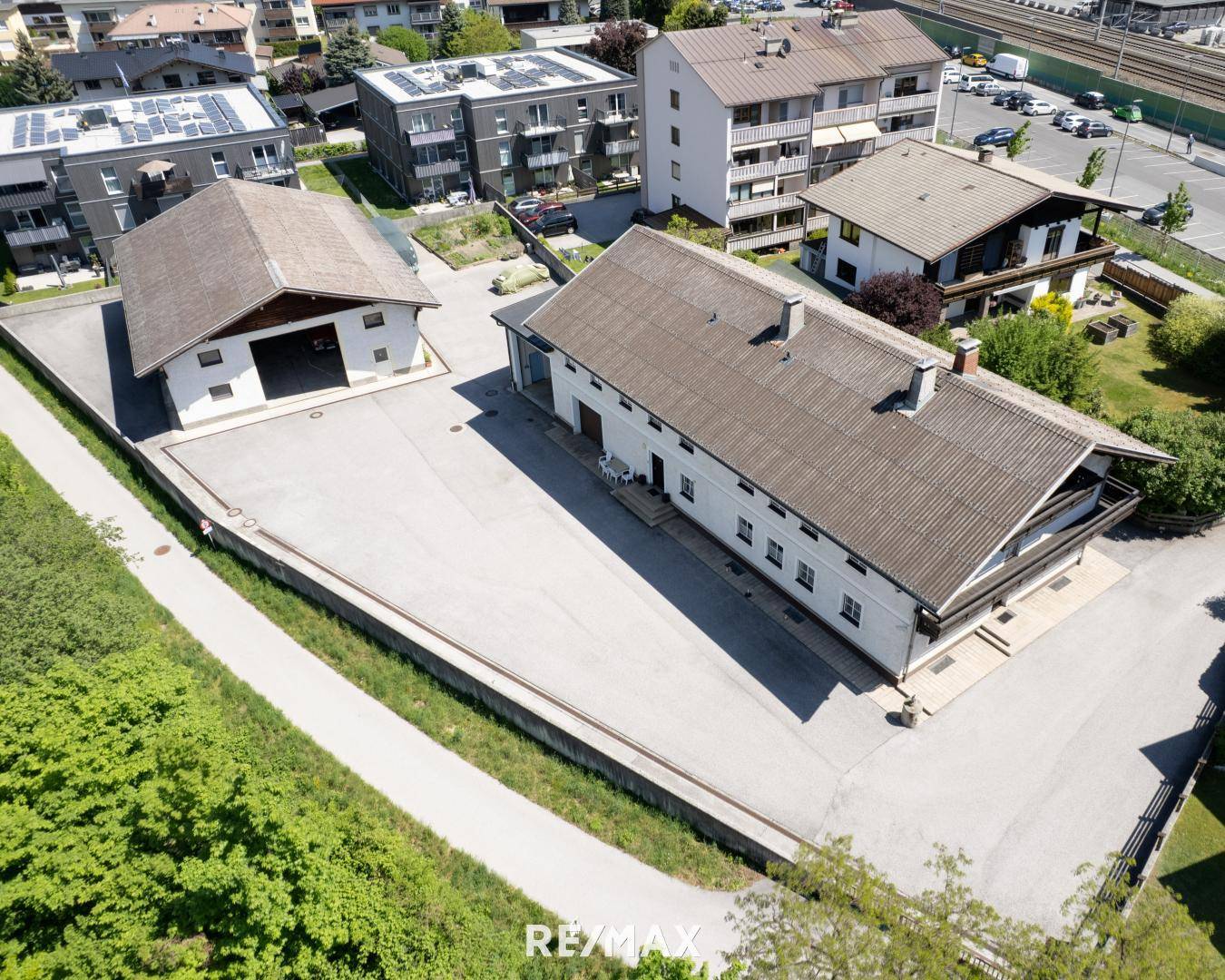Gewerbeobjekt in Brixlegg: Areal mit Wohn- und Lagerflächen in Tirol