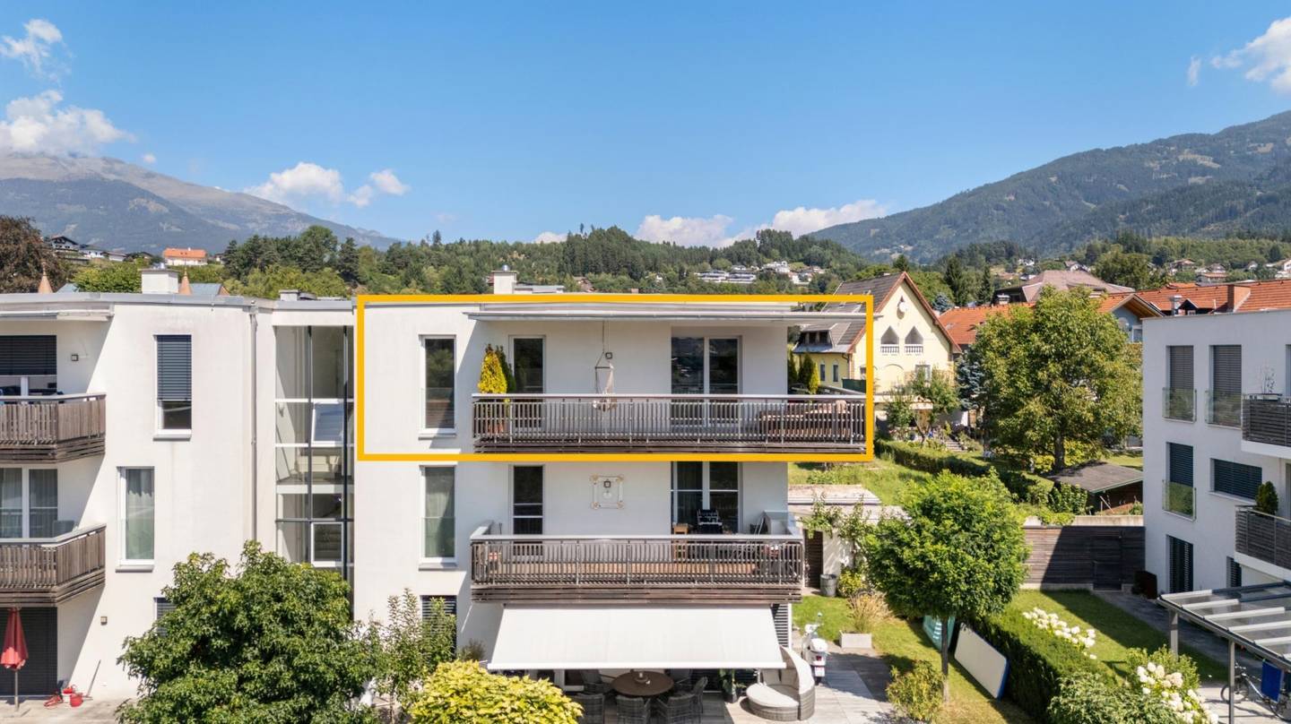 Dachgeschosswohnung near lake with balcony panoramic view