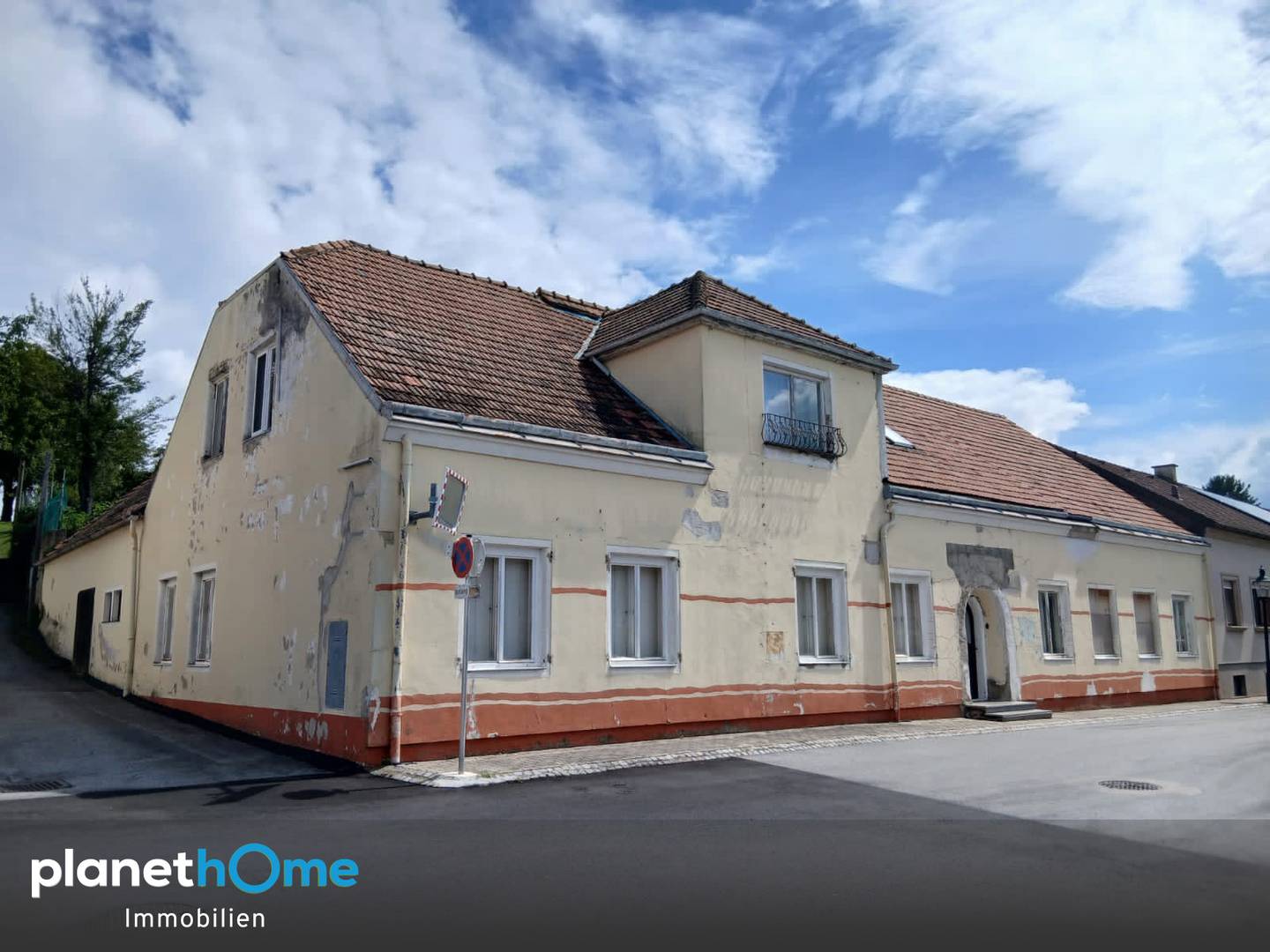 Historisches Gasthaus mit Innenhof in Göttlesbrunn – viel Potenzial