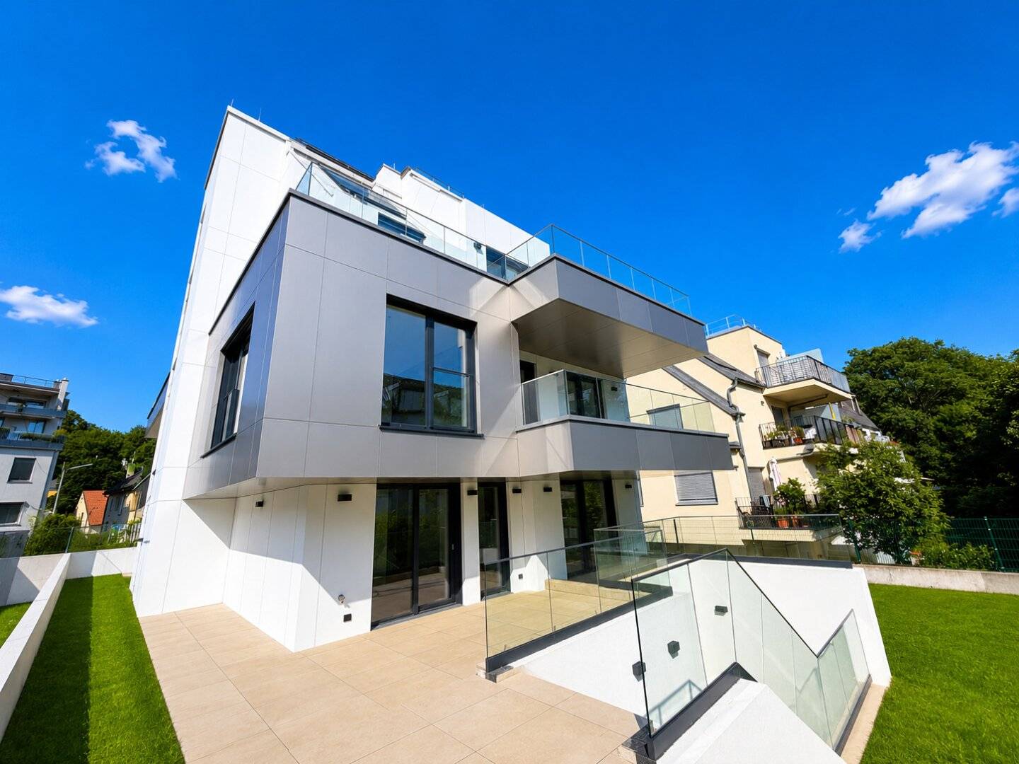 THE PEARLE SIEVERING – Exclusive City Villa with 3 Residences in Döbling