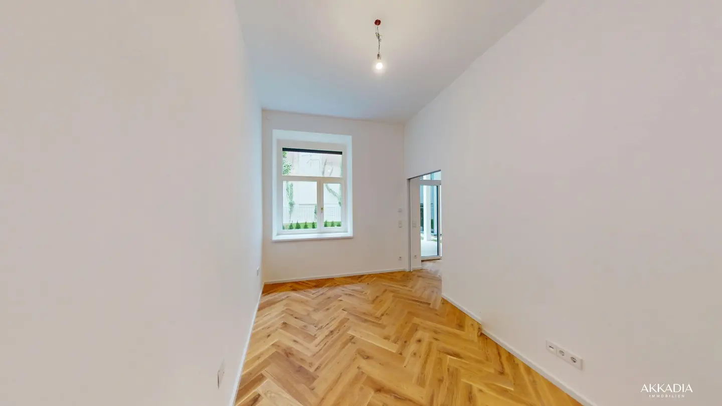 Apartment first occupancy new build with garden