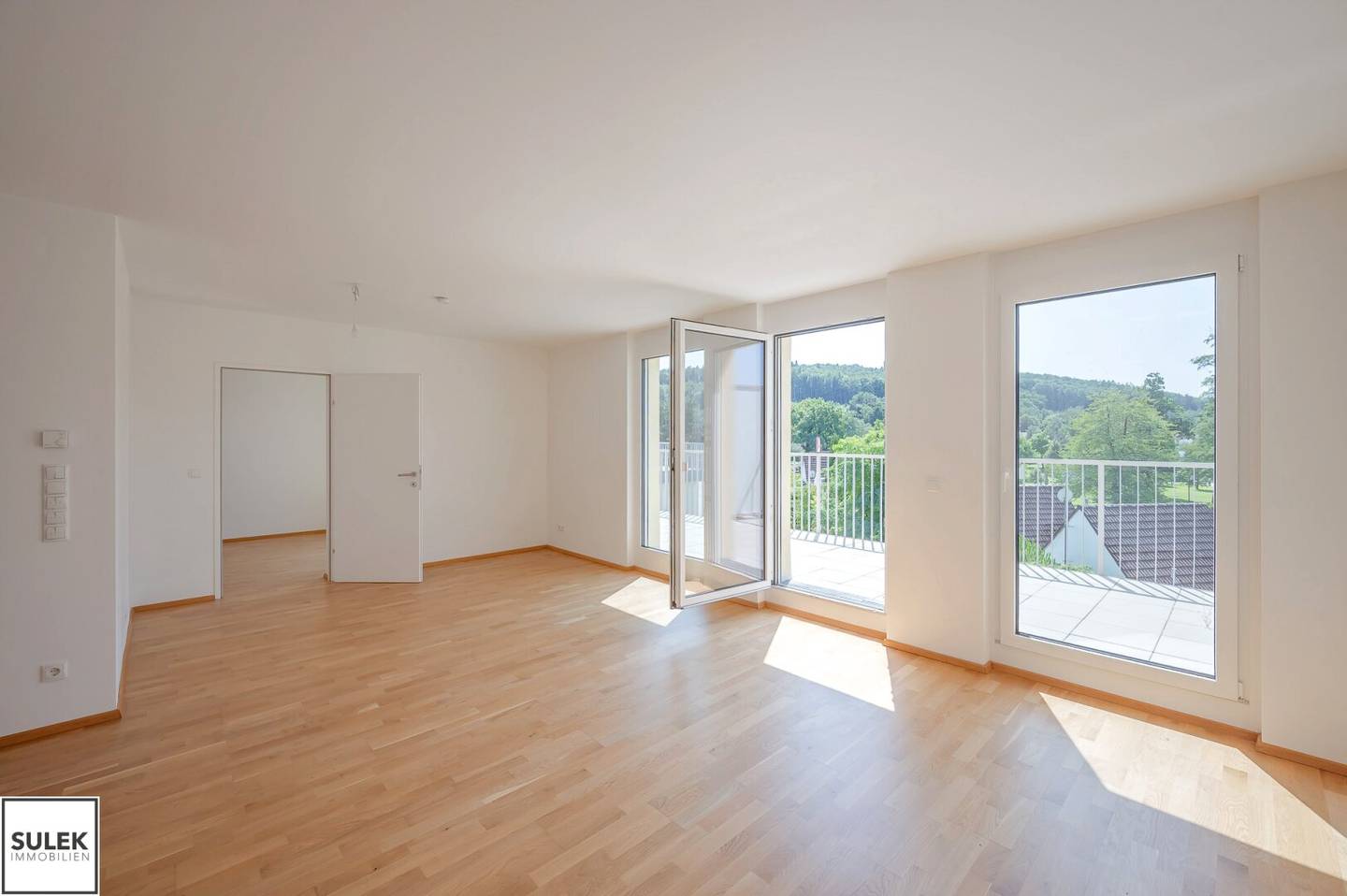 Wohnpark Neulengbach – Modern 2-Bedroom Garden Apartment with Terrace