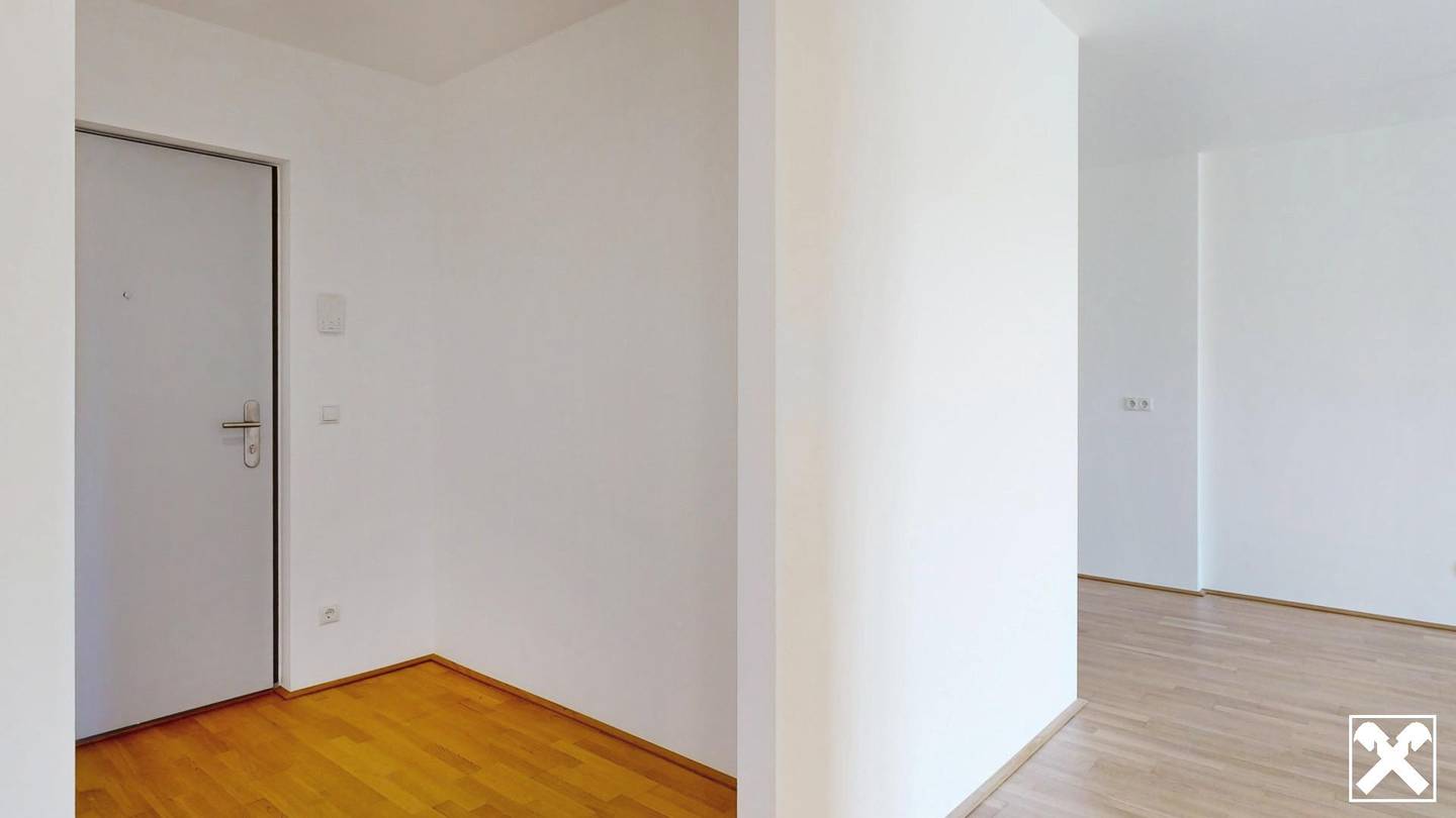 Apartment with balcony near station energy efficient