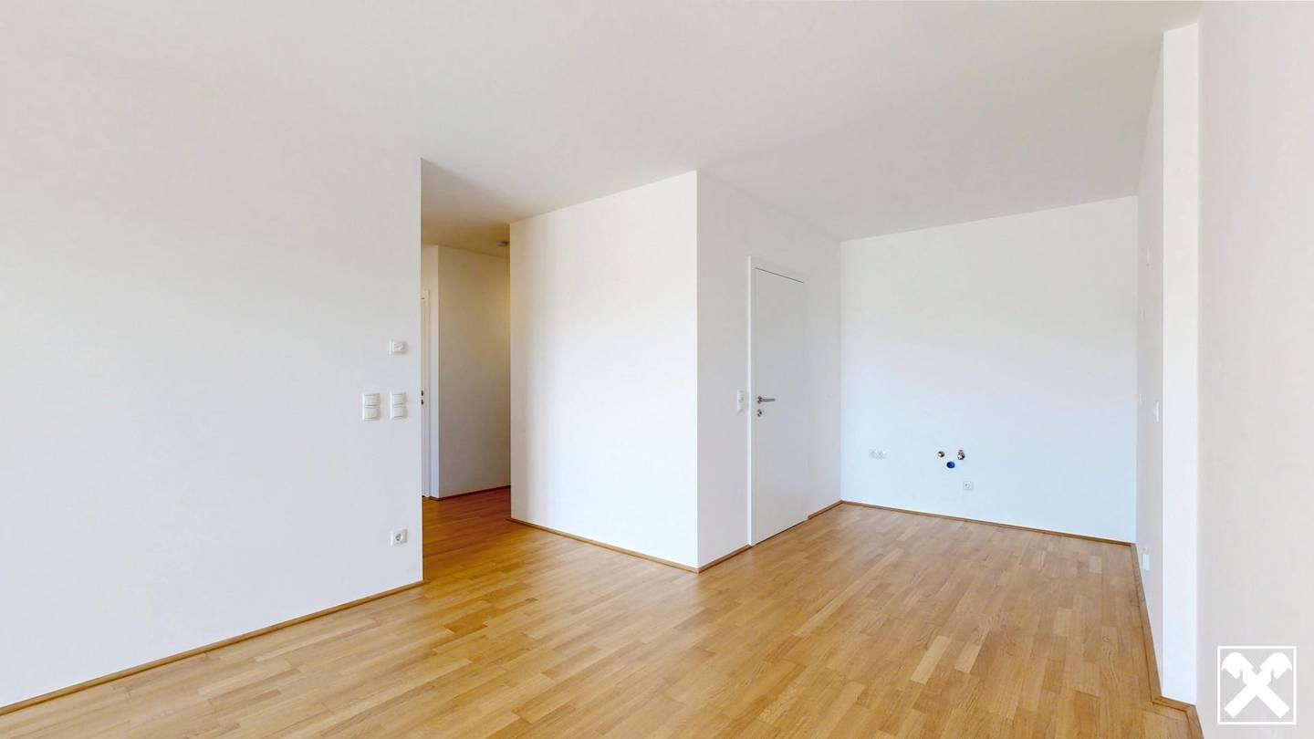 Apartment with balcony near station energy efficient