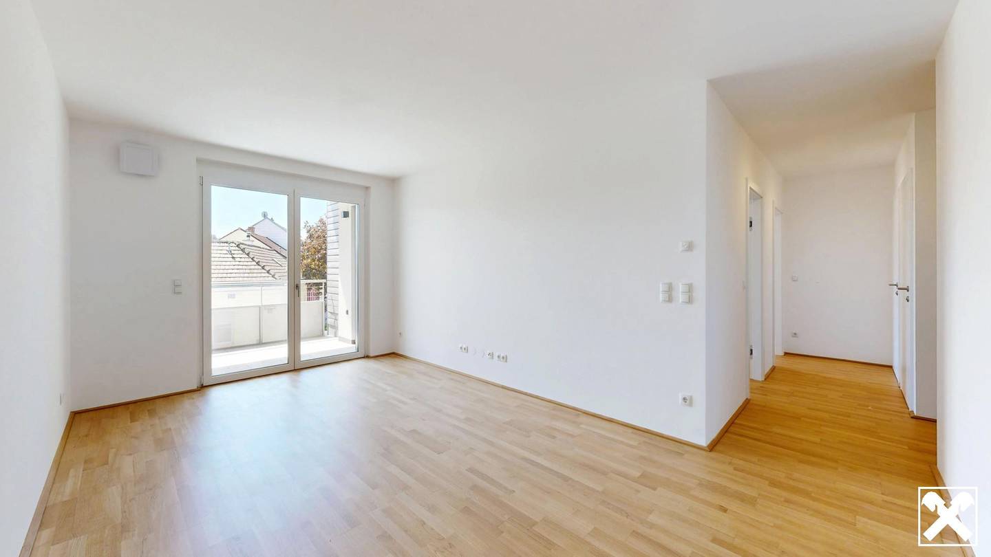 Apartment with balcony and garden near train