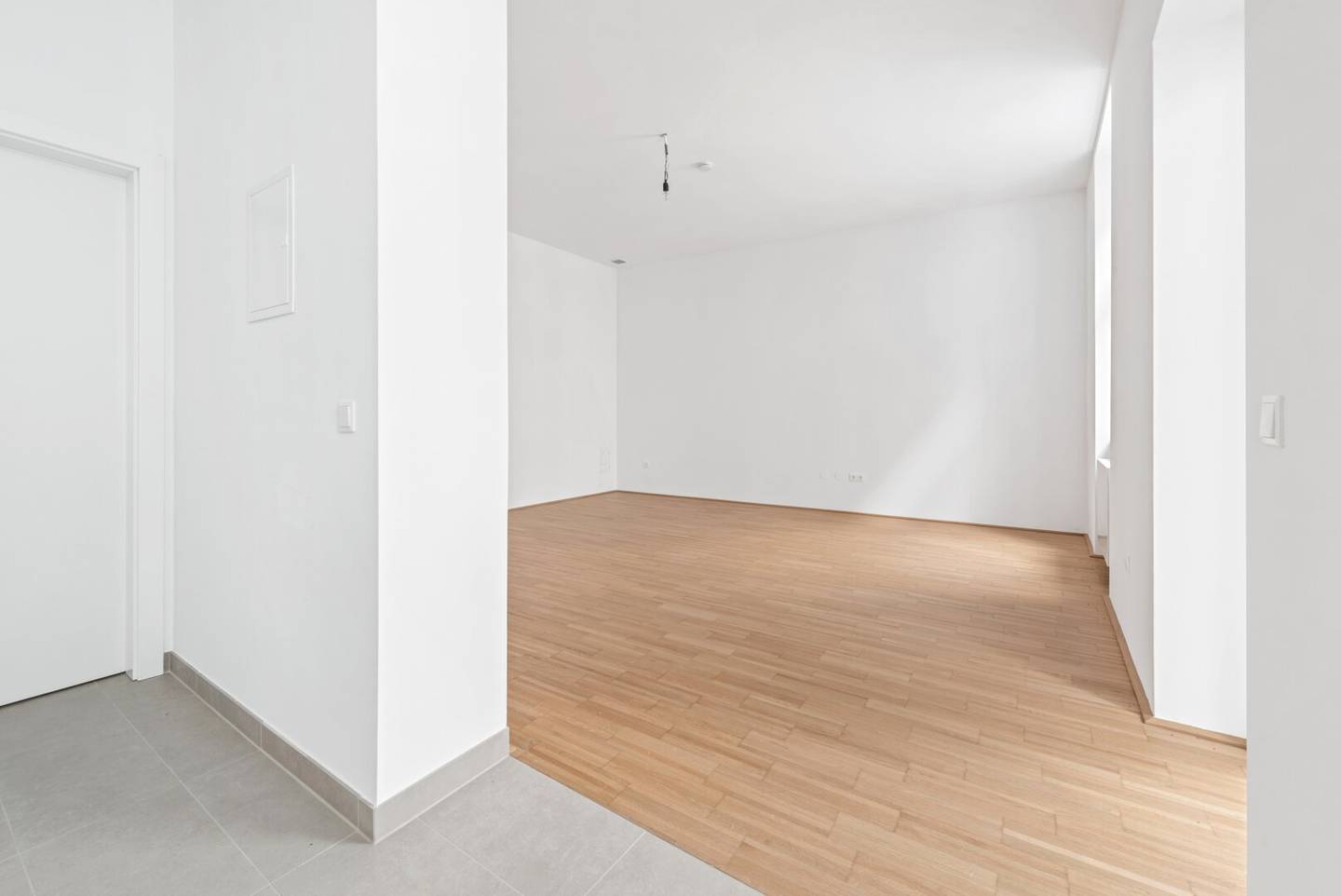 Modern three room balcony apartment in a quiet location