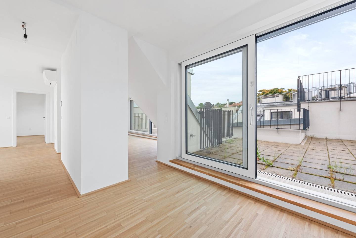 Hochwertiges Loft-Büro in Wien 1180, DG mit Lift, 2 Zimmer, Terrasse