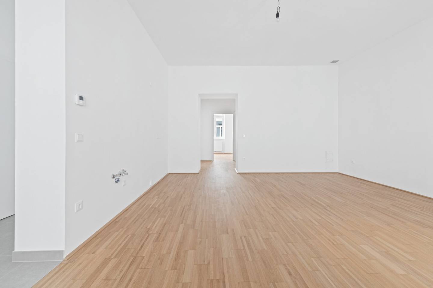 Ruhelage, Balkon und getrennt begehbaren Zimmern!