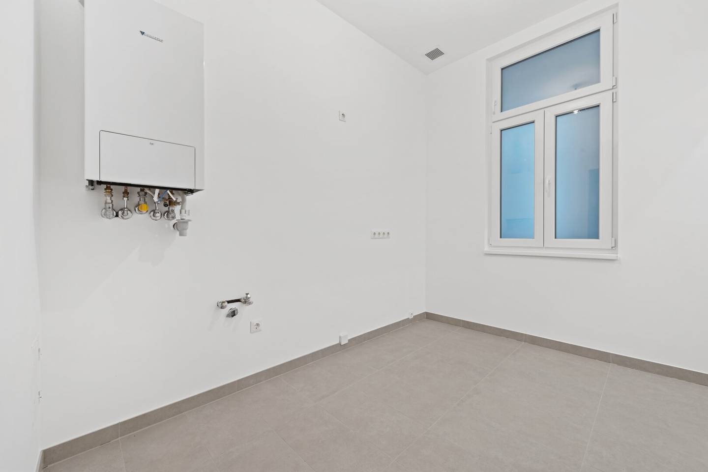 Ordination / Praxis 5-Zimmer-Wohnung