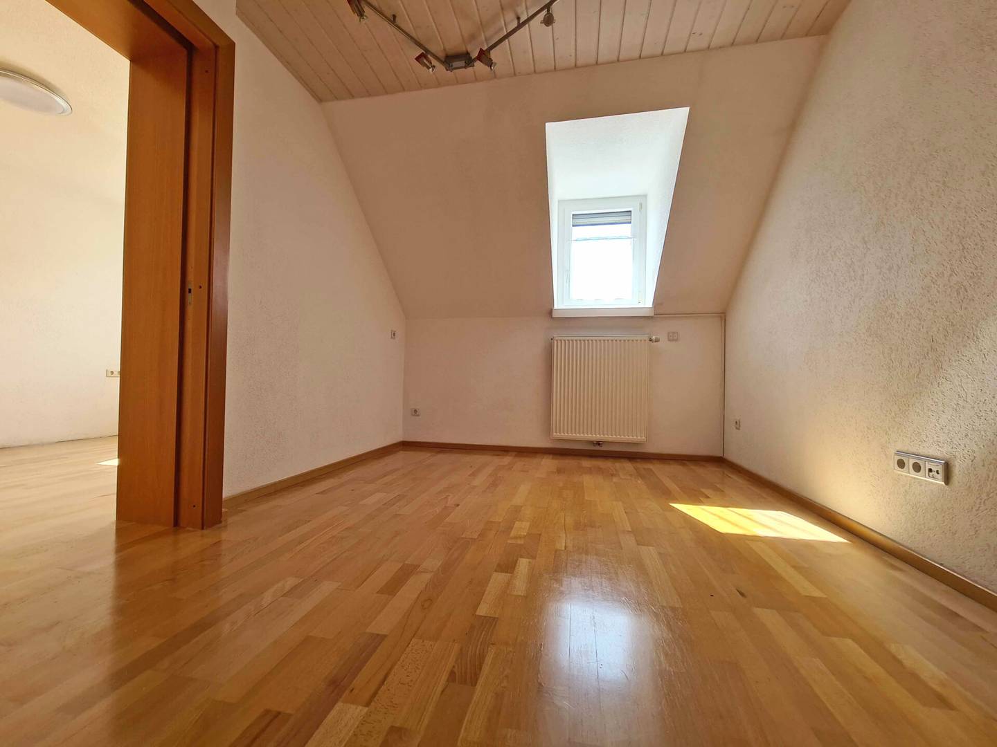 Top floor apartment with garden plot