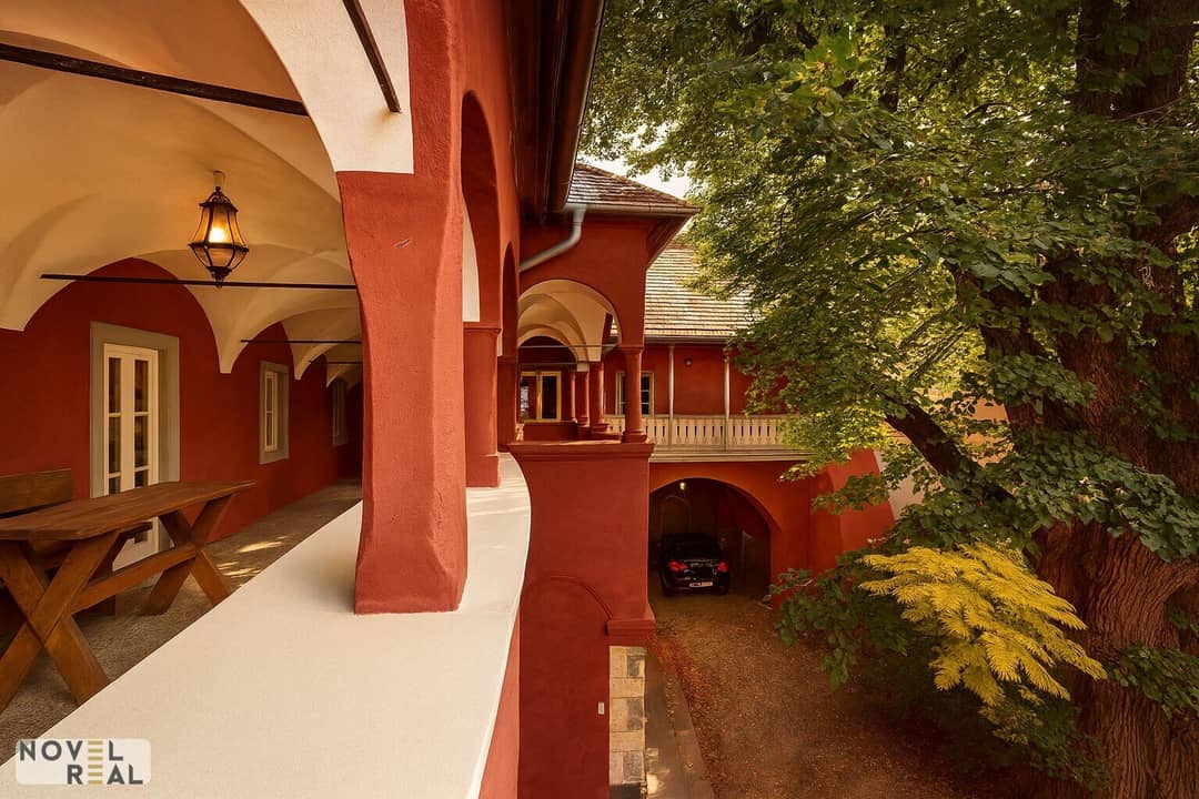 Renaissance Estate Gumpoldskirchen