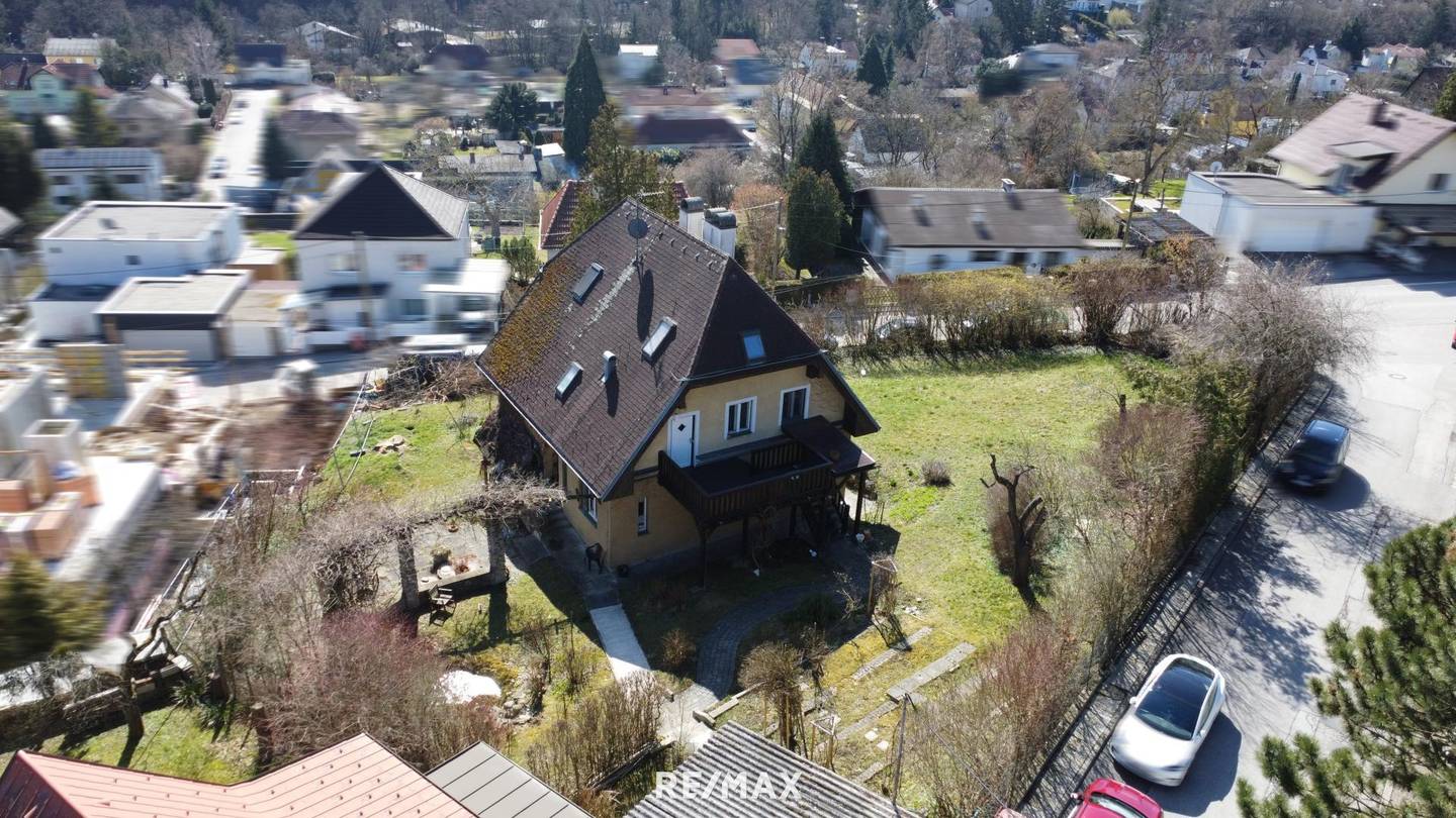 Einfamilienhaus in Purkersdorf mit großem Grundstück und Garage