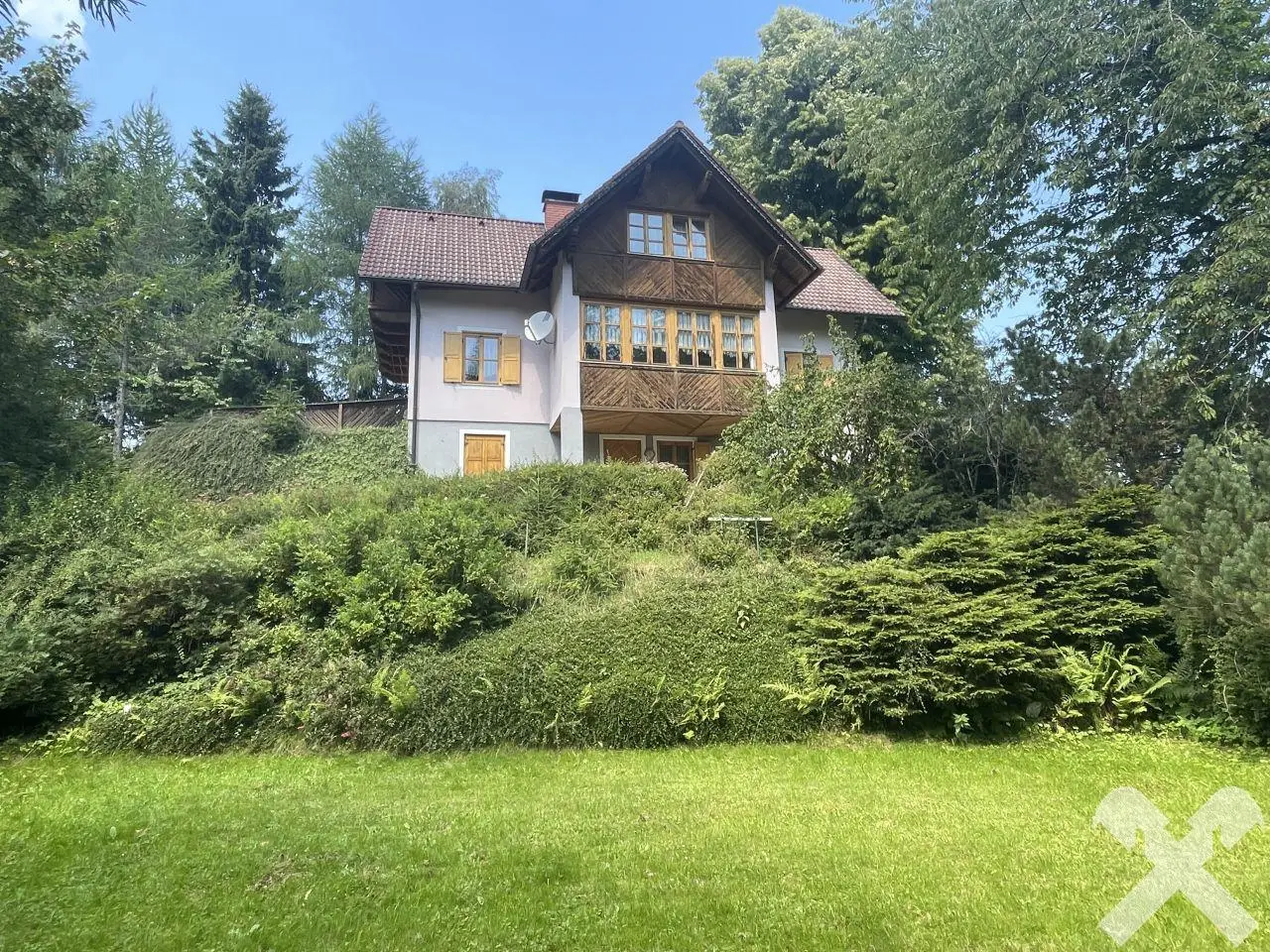 Gediegene Ferienwohnung mit Bergblick und Marmorböden