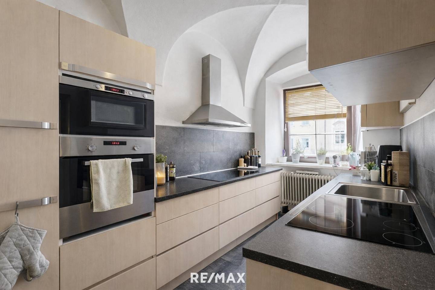 Lambach Market Square Apartment central spacious