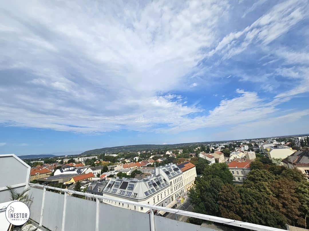 Renovierte Dachgeschosswohnung mit zwei Terrassen und Fernblick
