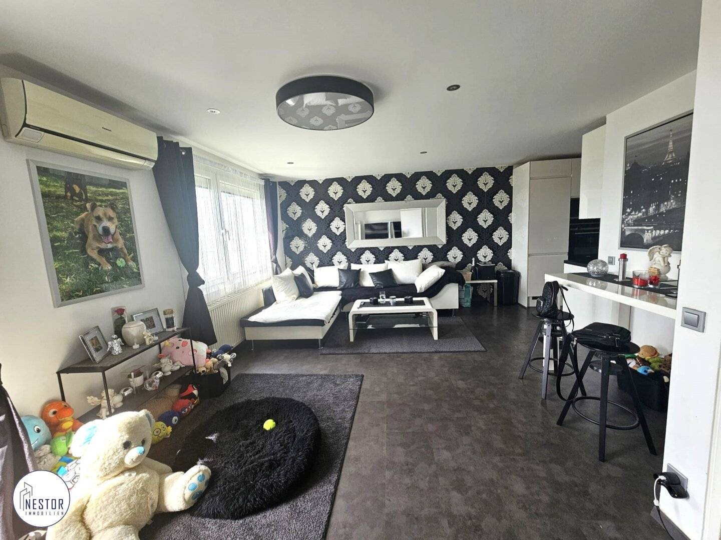 Charmante, vollrenovierte 4-Zimmer-DG-Wohnung mit 2 Terrassen und Fernblick!