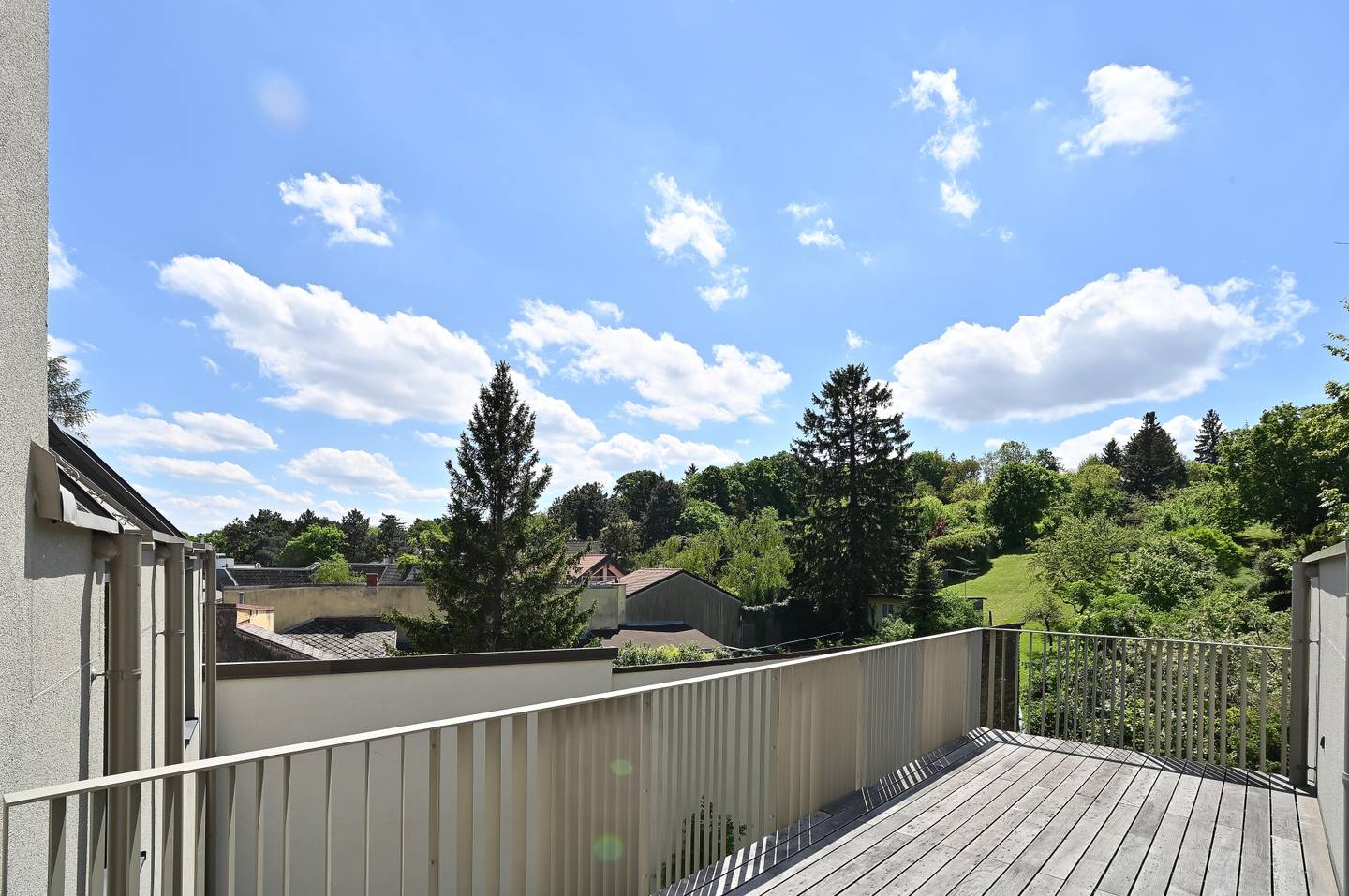 Wohnung mit Weitblick ins Grüne und großem Balkon