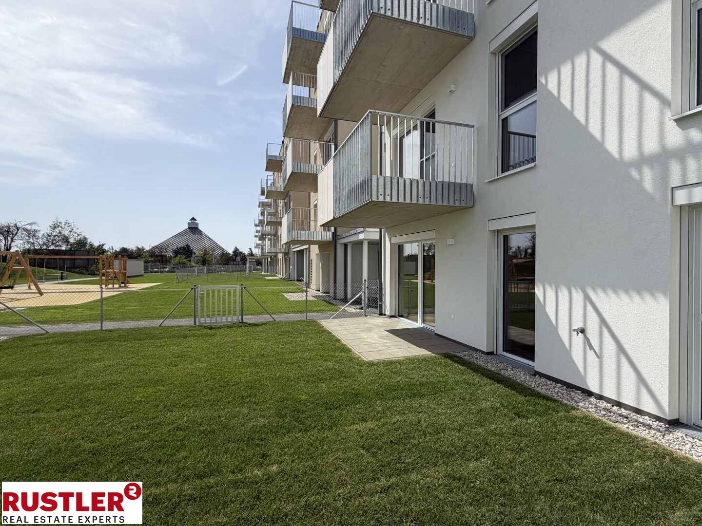 Schluss mit der Wohnungssuche – Ihr neues Zuhause ist bezugsfertig!
2 Zimmer mit privatem Garten