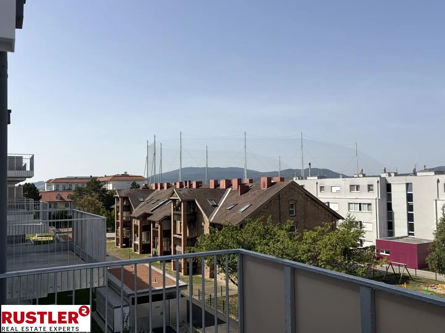 Sonnige 3-Zimmerwohnung mit großem Balkon!
JETZT BEZUGSFERTIG