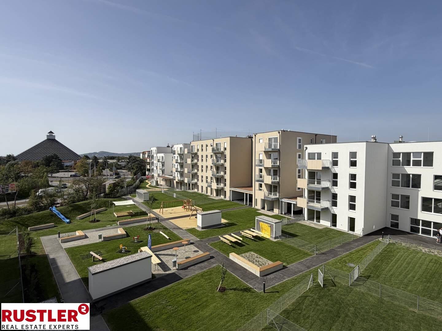 Sonnige 3-Zimmerwohnung mit großem Balkon!
JETZT BEZUGSFERTIG