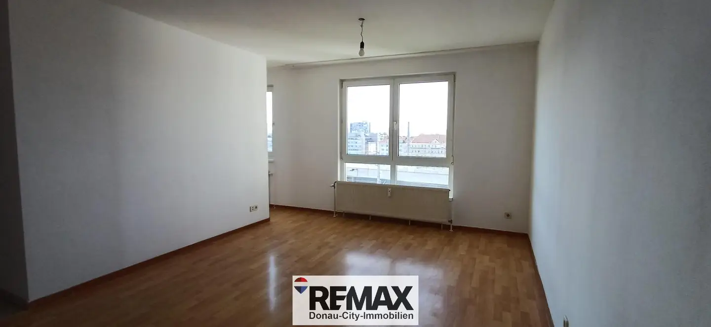 Apartment with unobstructed view and daylight