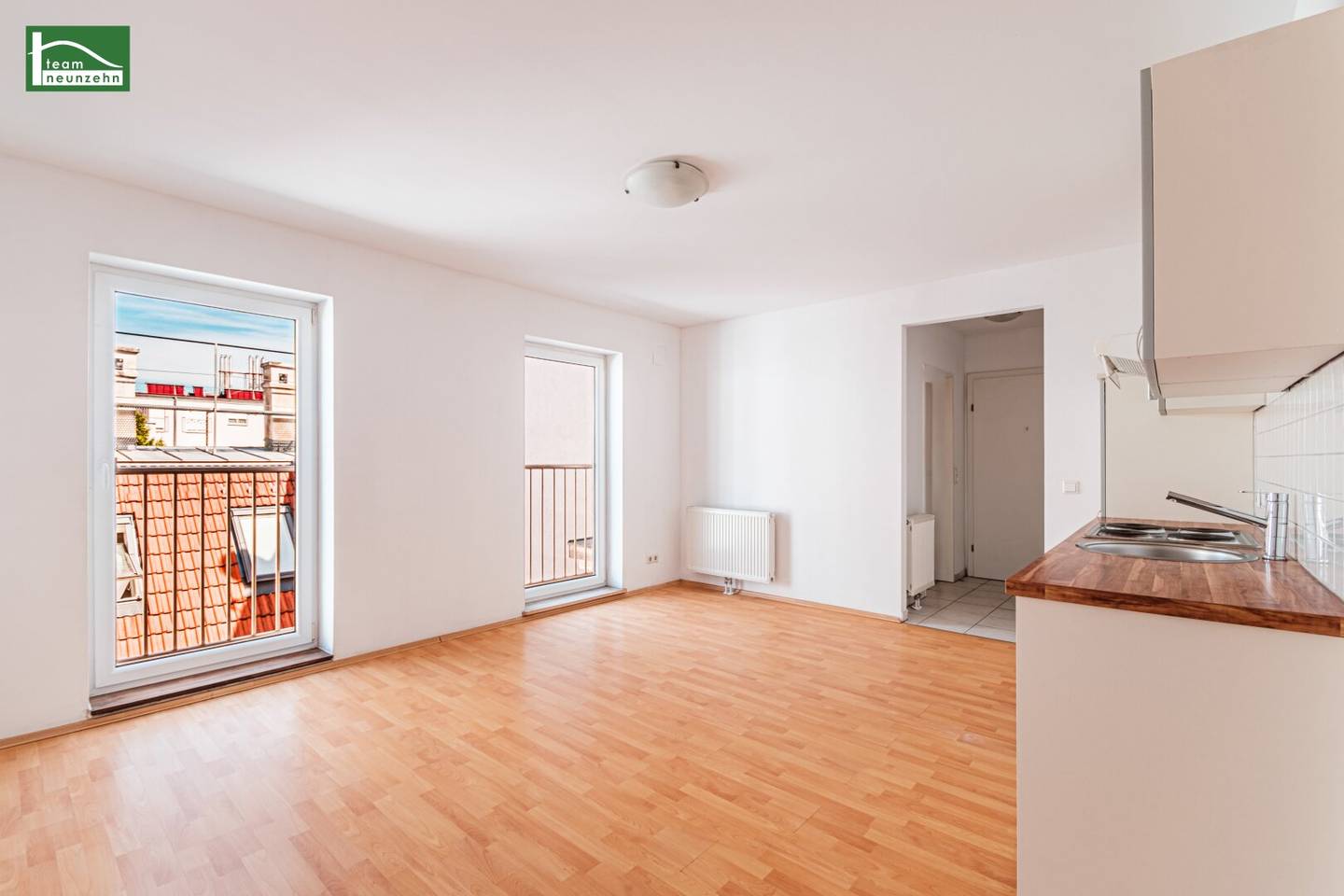 Bright apartment with courtyard orientation in attic conversion near U4 and U6 Längenfeldgasse