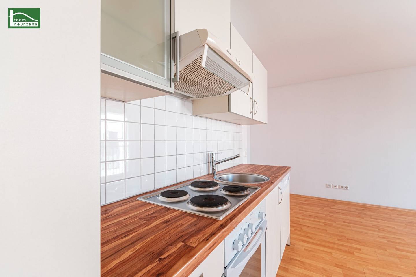Bright apartment with courtyard orientation in attic conversion near U4 and U6 Längenfeldgasse