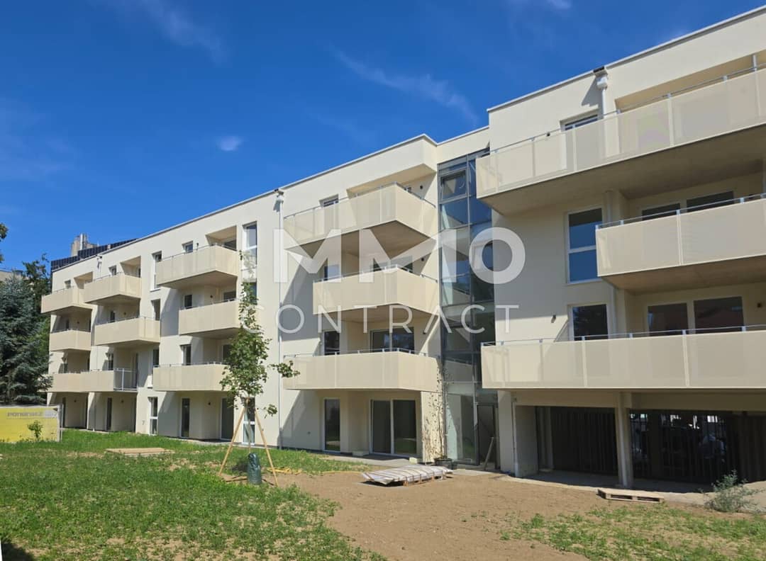 Apartment newly built with a large balcony in a central location