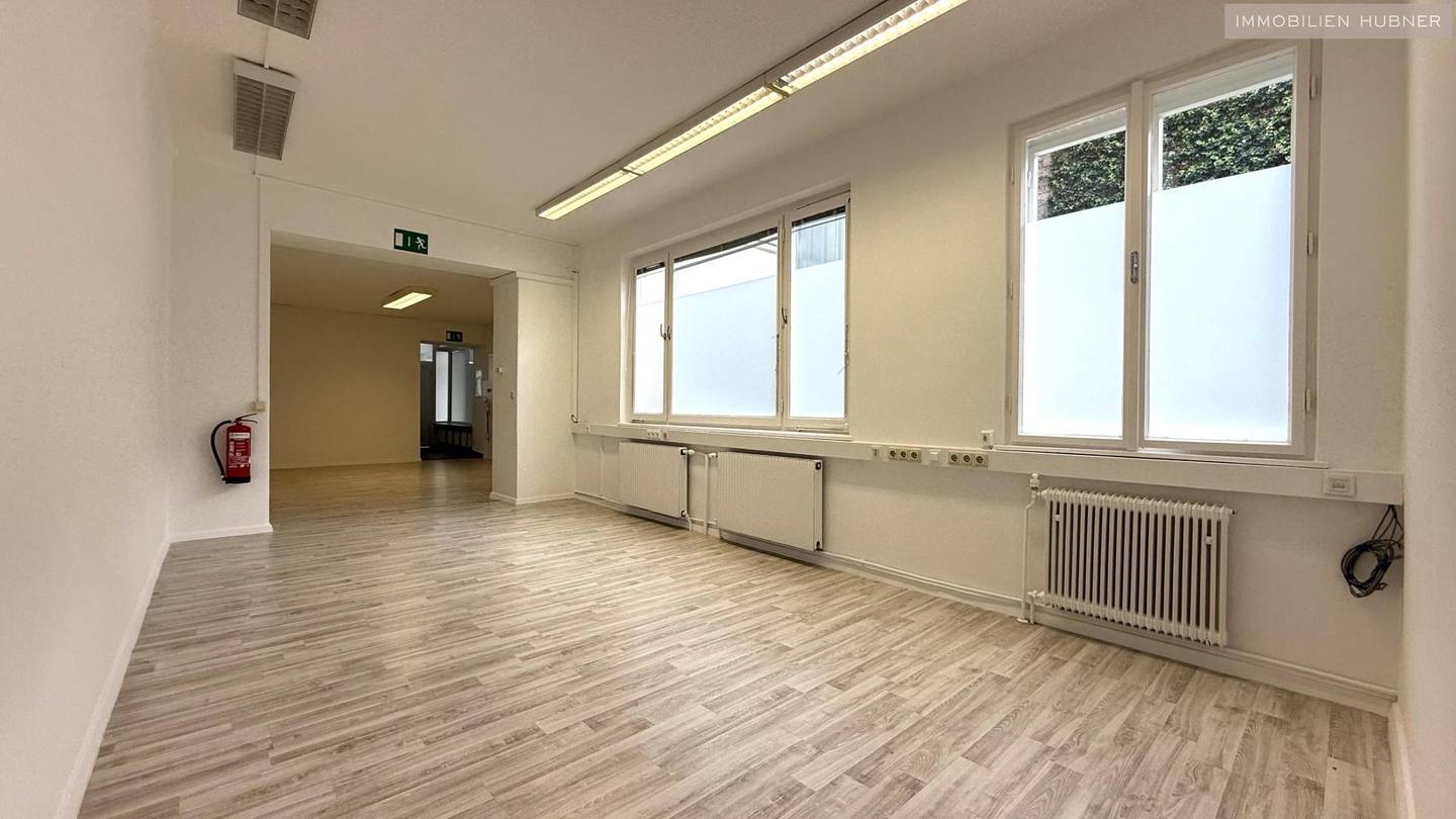 Retail Space in Pedestrian Zone